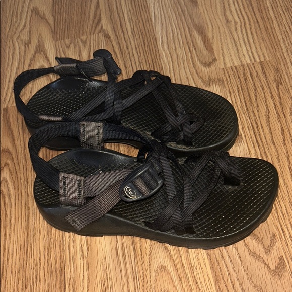 EUC Chaco Black Strappy Sandals - Picture 2 of 5